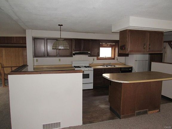 2nd image of 145 Cannon St