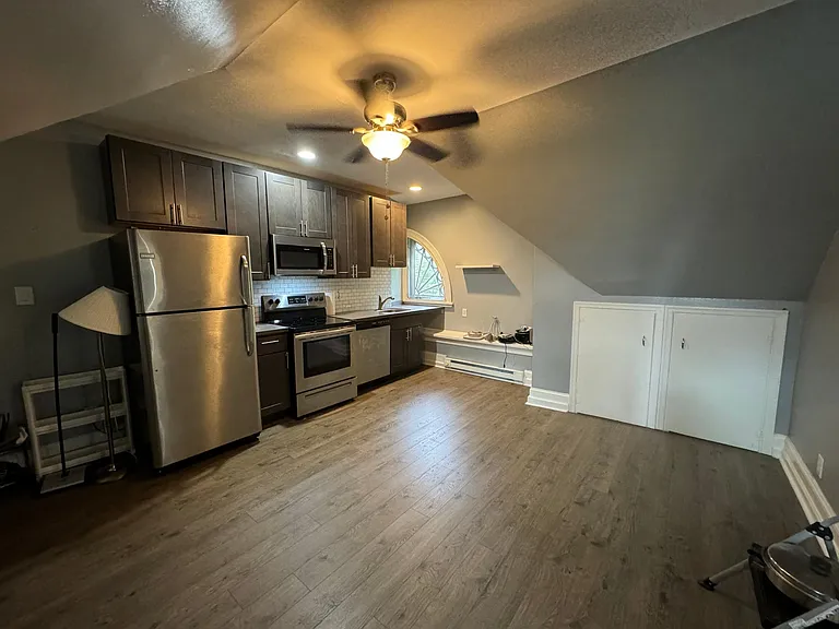 175 Roberts Ave #5 — Photo 3
