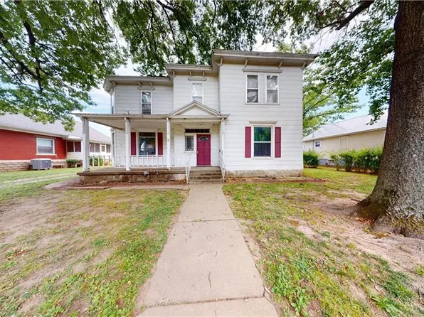 420 N Washington St, Nevada, MO 64772