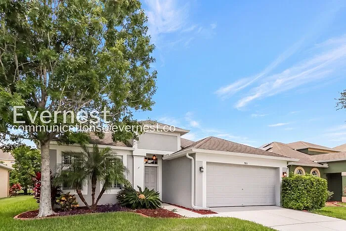 4 bed, 2.0 bath, 1805 sqft, $2,295 — Photo 2