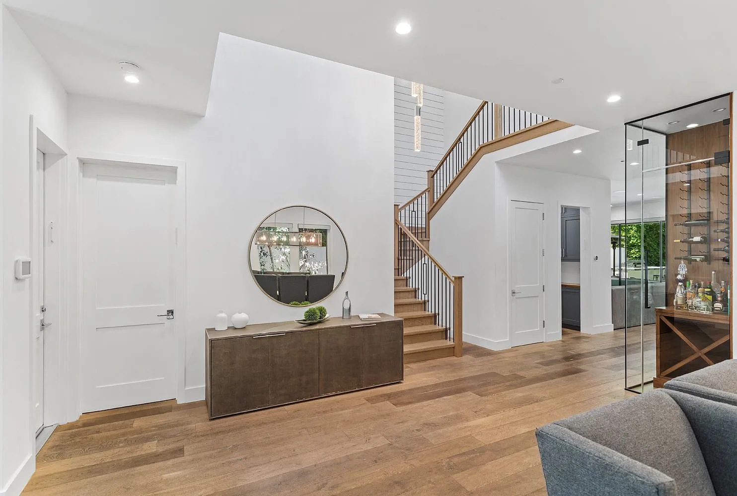 5 bed, 5.5 bath, 3872 sqft, $18,000 — Photo 4