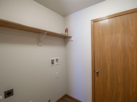 3rd image of 4511 Impala Ct NW