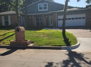 1125 Wade Dr, Bedford, TX 76022