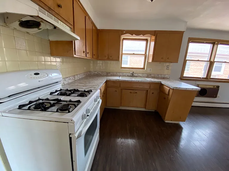 3601 N Oconto Ave — Photo 15