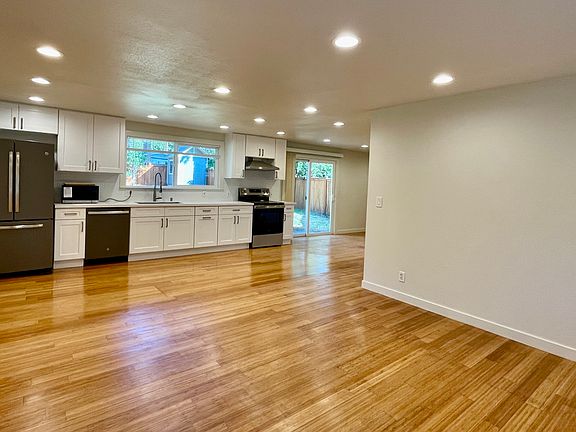 5th image of 19072 85th Ave NE