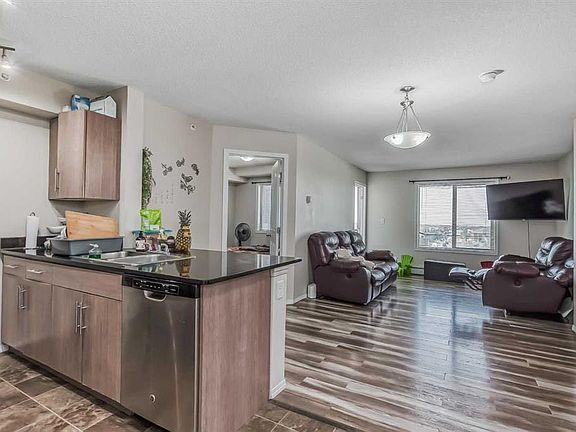 3rd image of 7110 N 80th Ave NE #408