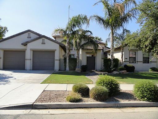 1st image of 824 W Palo Brea Dr