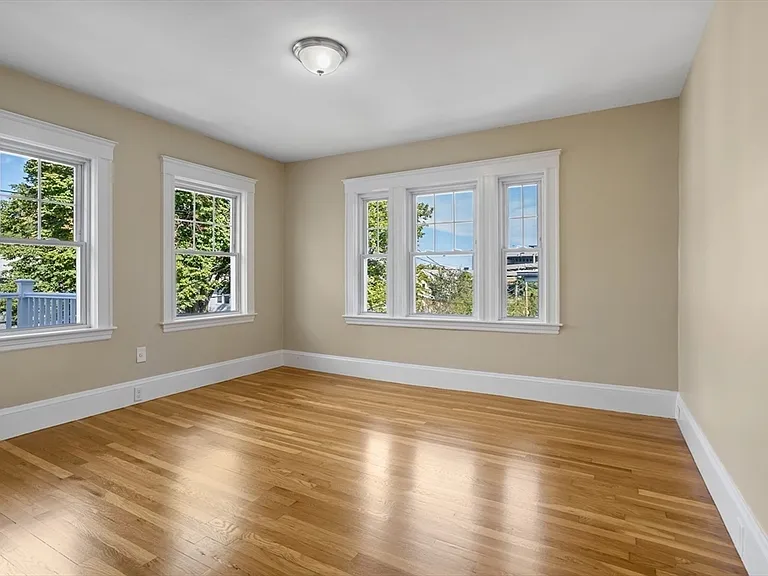 21 Frank St #23 — Photo 2