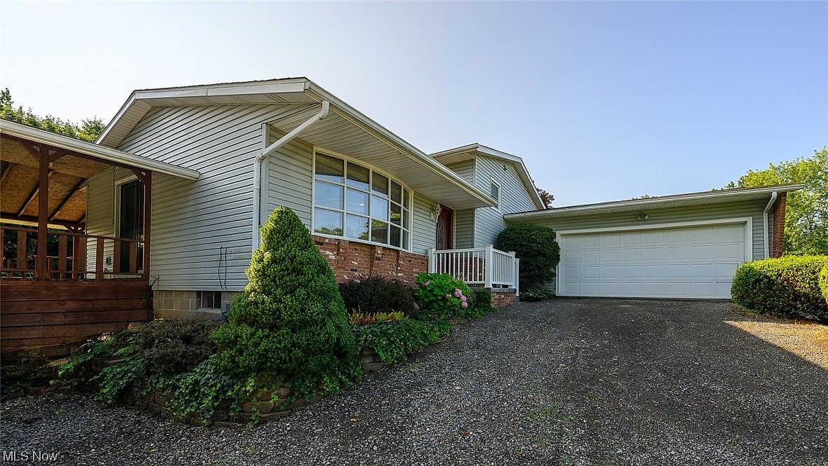 10170 Schlabach Ave NE, Hartville, OH 44632 Zillow