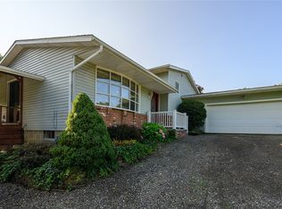 10170 Schlabach Ave NE, Hartville, OH 44632