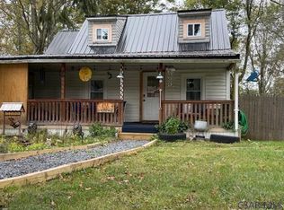 203 Pine Bluff Rd, Sidman, PA 15955