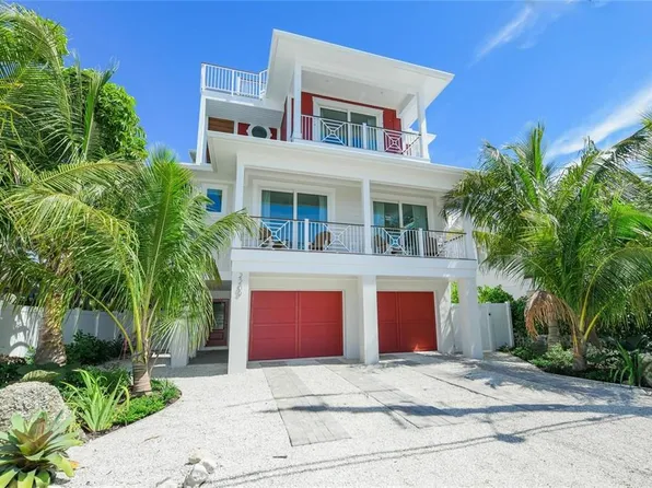 2209 Avenue C, Bradenton Beach, FL 34217