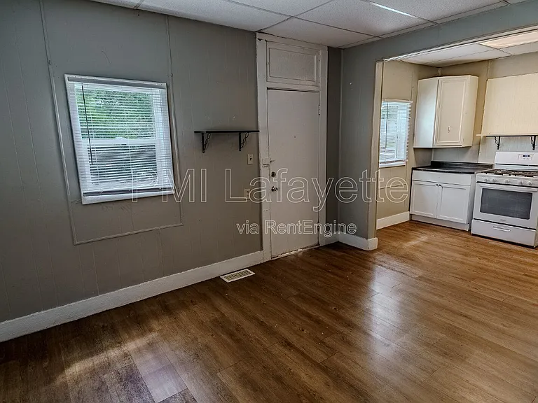 1914 State St #1 — Photo 11