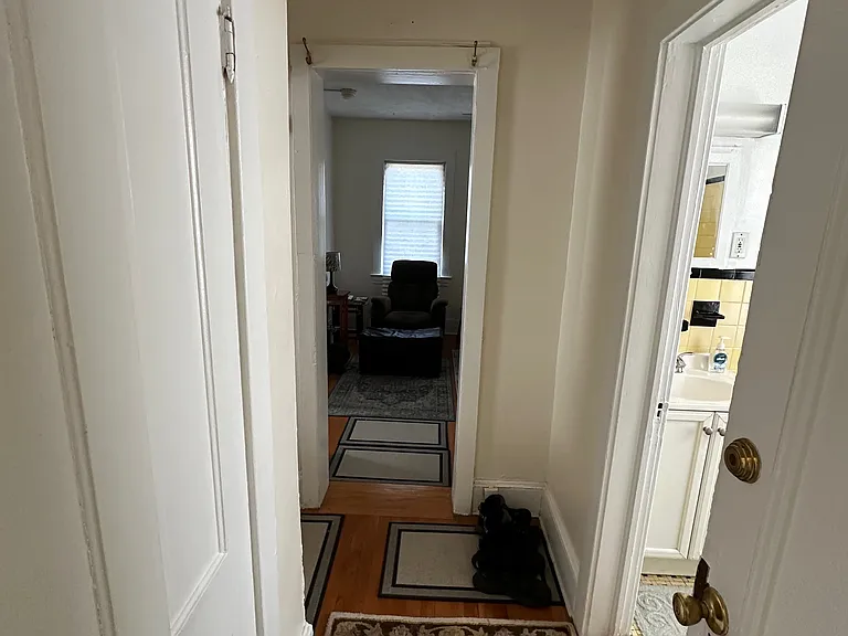 383 Ashford Ave #2R — Photo 3