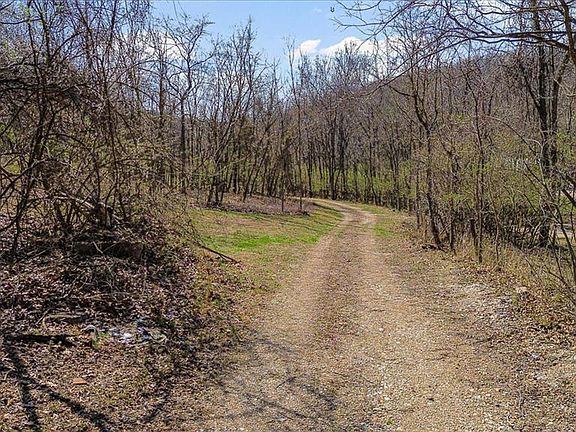 2nd image of 2955 Greenwood Dr