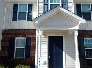 206 Glen Cannon Dr, Jacksonville, NC 28546
