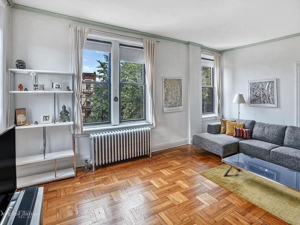 1st image of 209 7th Ave #3A