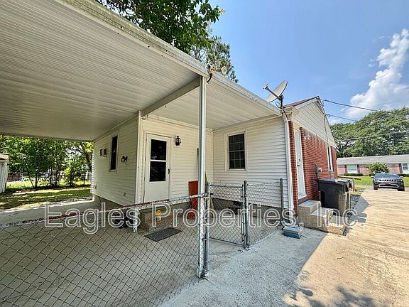 3rd image of 418 Dove Pl