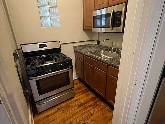 4th image of 2714 Ingersoll Ave #Eabb5515b