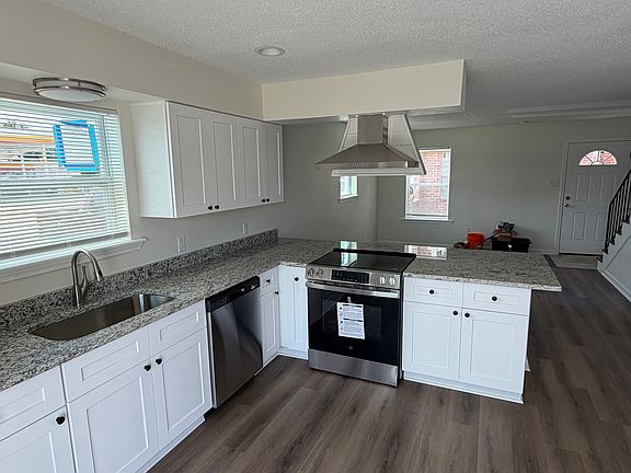 2nd image of 150 Orchard Rd #4