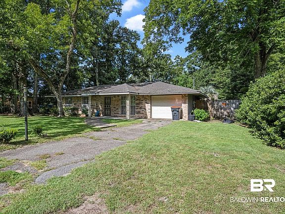 2nd image of 913 McGee Cir
