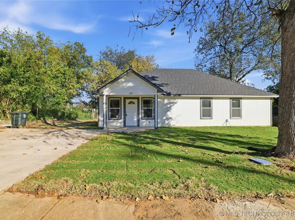 223 SE 3rd, Durant, OK 74701