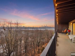 300 Gorge Rd APT 75, Cliffside Park, NJ 07010