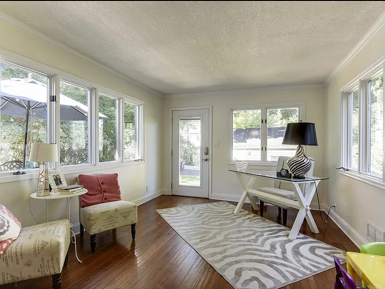 5028 Bedford Ave — Photo 10