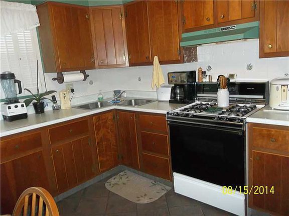 3rd image of 129 Delaney Dr