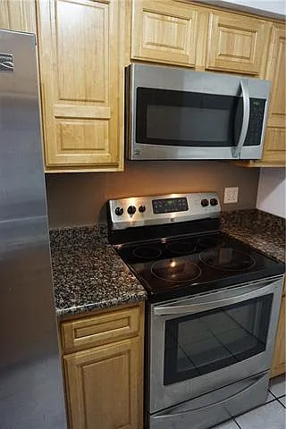 1448 Carrollton Ave #204 — Photo 9