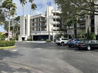 545 SE 12th St APT 301, Dania, FL 33004