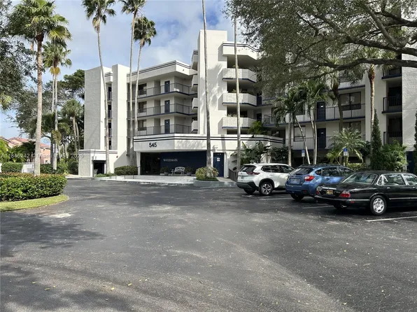 545 SE 12th St APT 301, Dania Beach, FL 33004