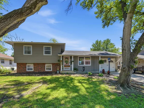 3118 SW Mulvane St, Topeka, KS 66611