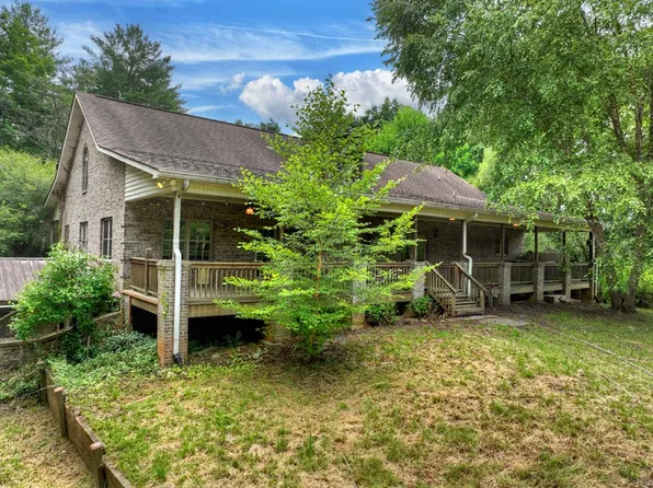 95 Laughing Bird Ln, Ellijay, GA 30536
