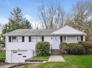 3 Berkshire Dr, Danbury, CT 06811