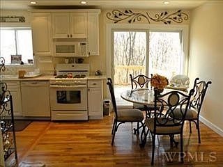 4th image of 3525 Strang Blvd