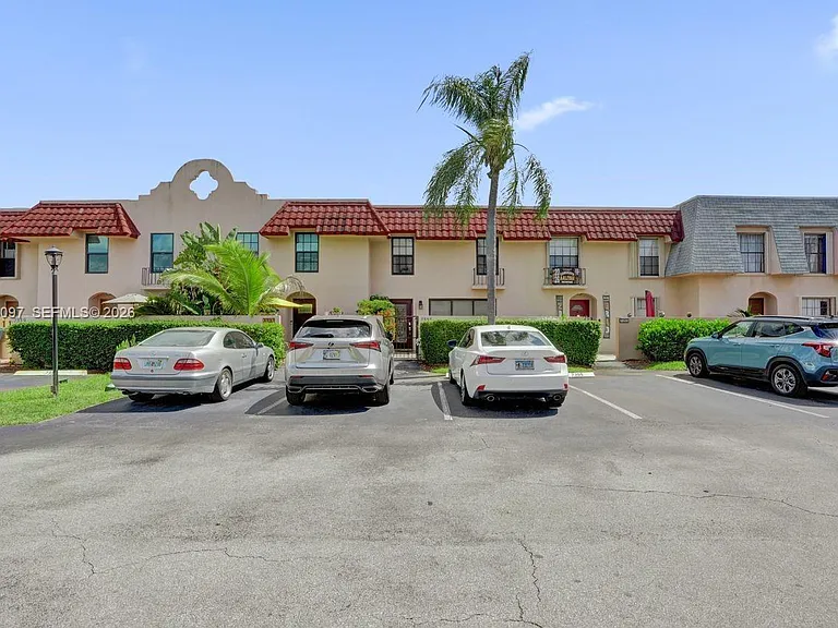 7355 SW 26th Ct #87 — Photo 1