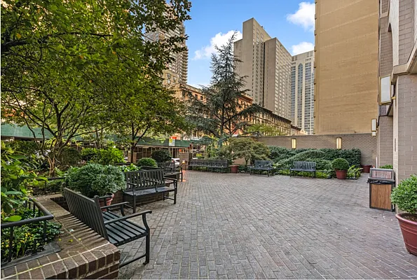 Rented by Corcoran | media 33