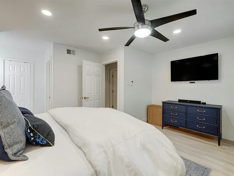 4159 Steck Ave #101 — Photo 19