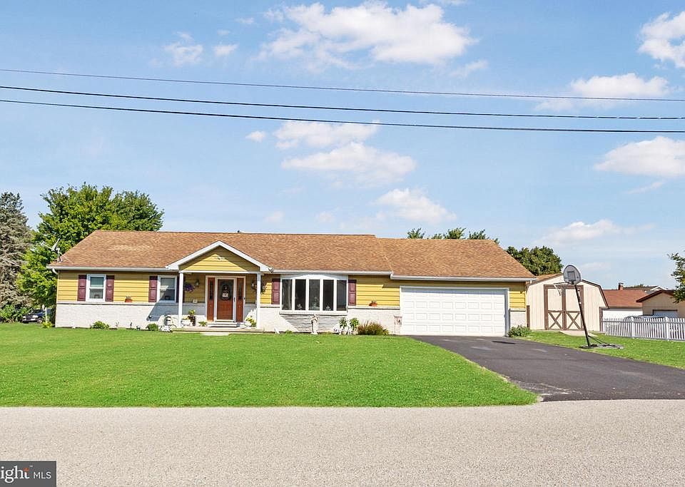 1st image of 75 Janet St