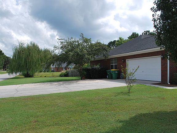 2 Car garage 