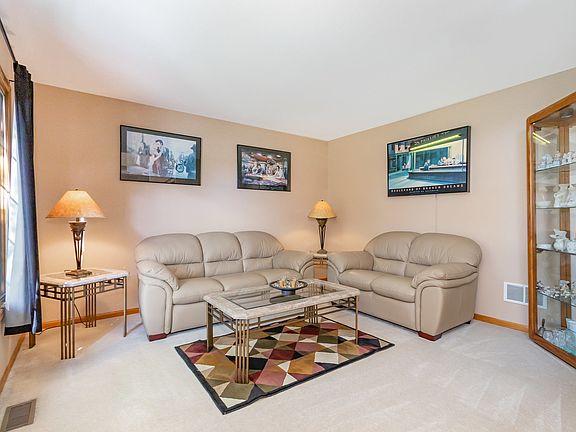 4th image of 2862 McKenna Dr