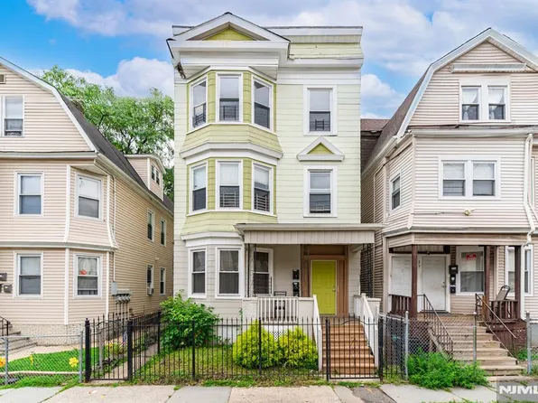 19 Grace St, Irvington, NJ 07111