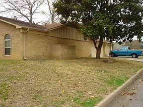 2nd image of 1211 Briarwood Ln