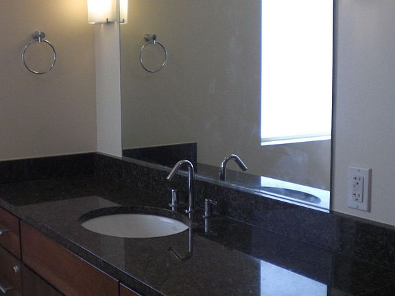 5th image of 800 Brazos St Unit 903