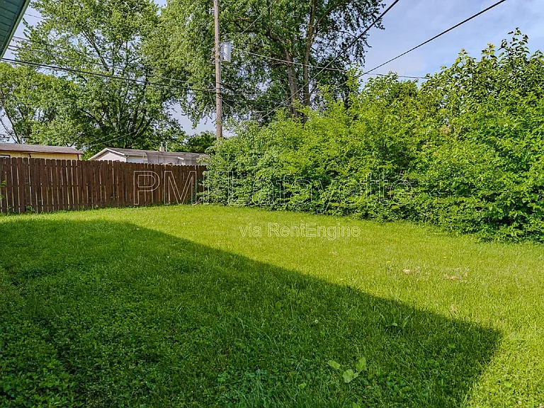 2760 Medford St — Photo 17