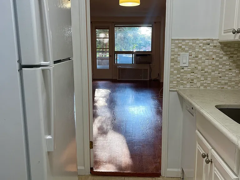 71 Strawberry Hill Ave #217 — Photo 7
