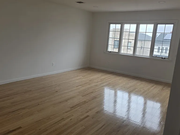 5200 Meadowview Ave #2 — Photo 15