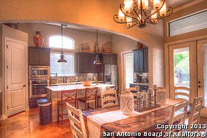 4th image of 1212 Gruene Vintage