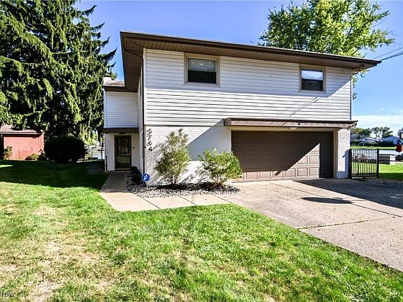 2nd image of 5764 Oak Dr NW